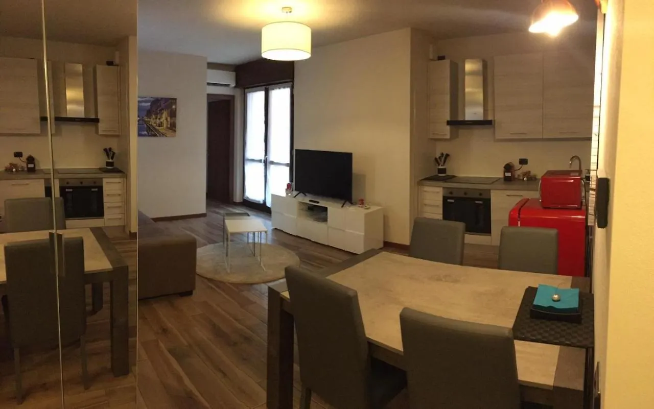 Apartment Via Privata Tirso 6 Appartamento Mailand Italien